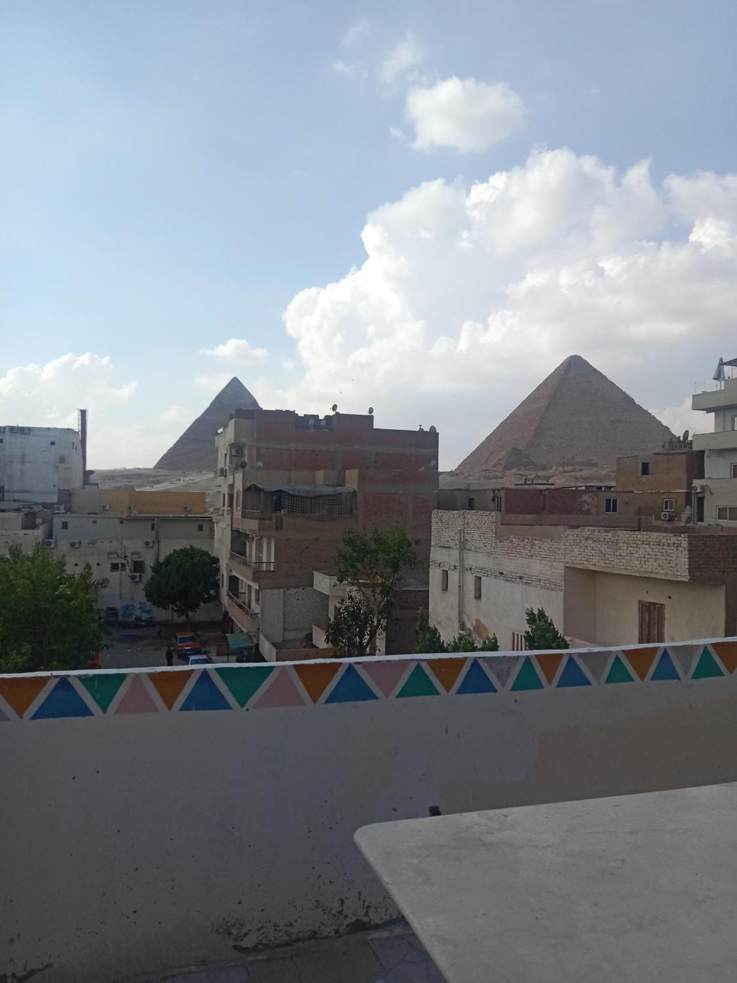 Pyramids Home Guest House Kafret el-Gabal エクステリア 写真