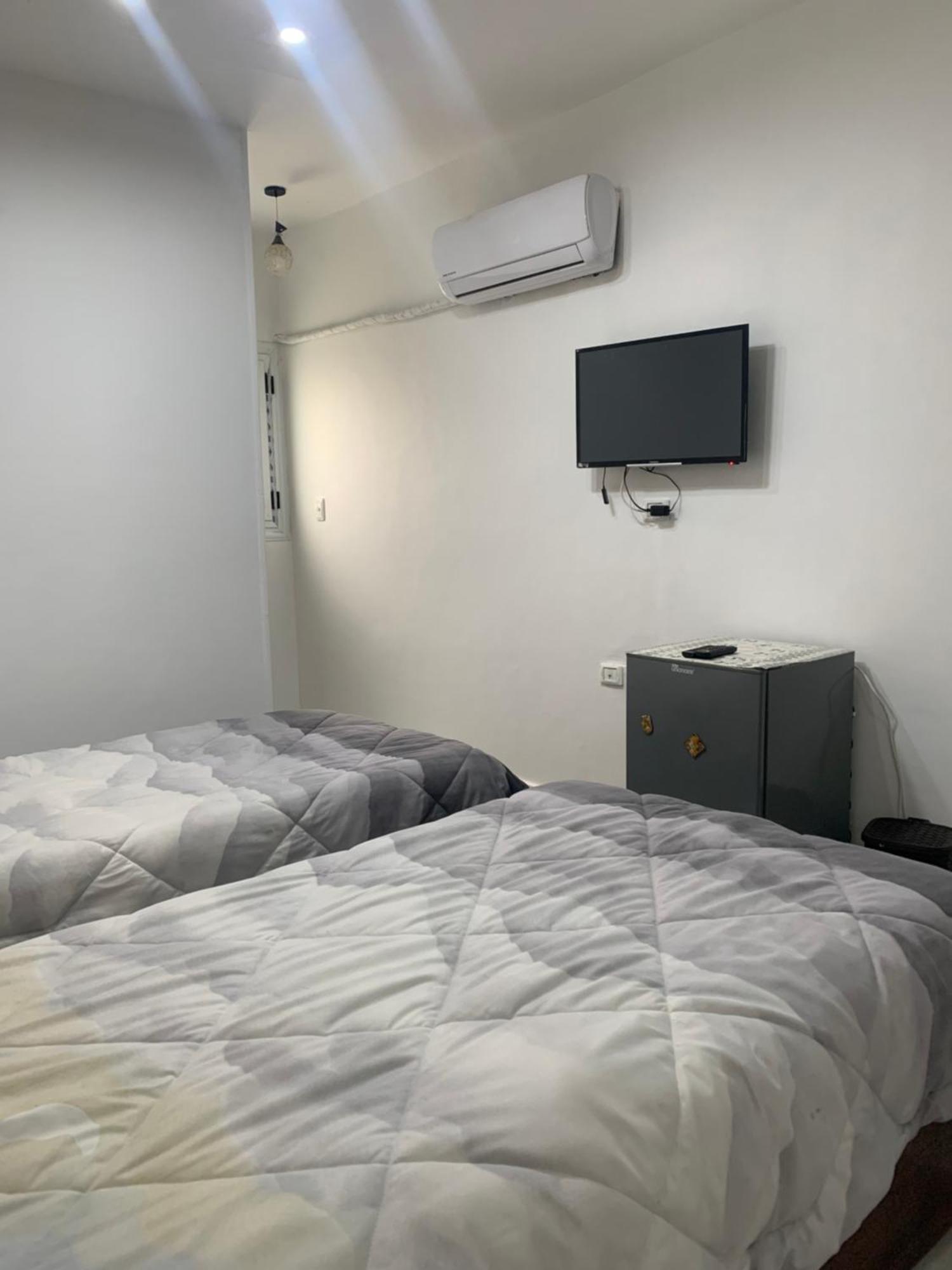 Pyramids Home Guest House Kafret el-Gabal エクステリア 写真